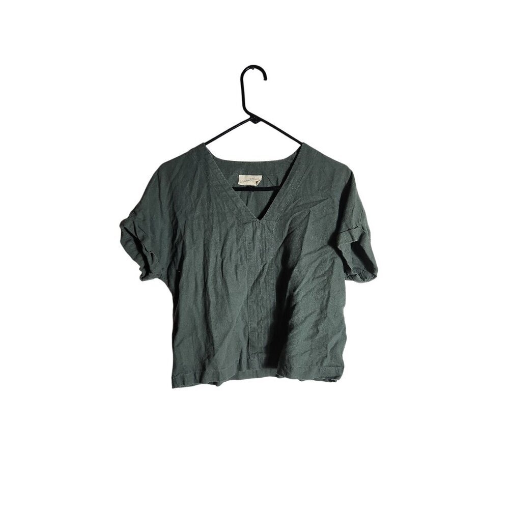 Relaxed V-Neck Short Sleeve Top in Slate Green
